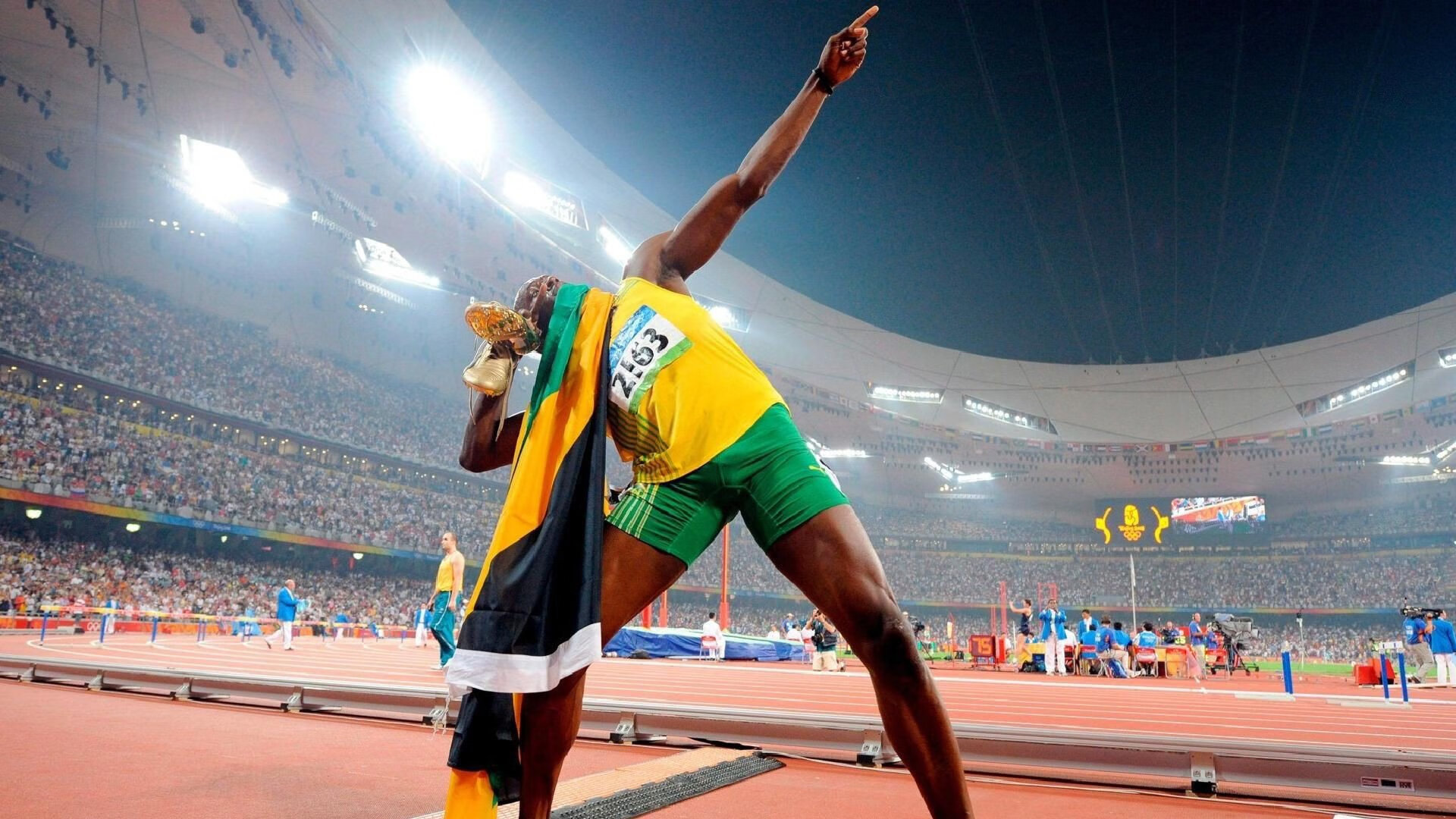 国际游泳锦标赛中国队多次刷新纪录，国际游泳冠军系列赛