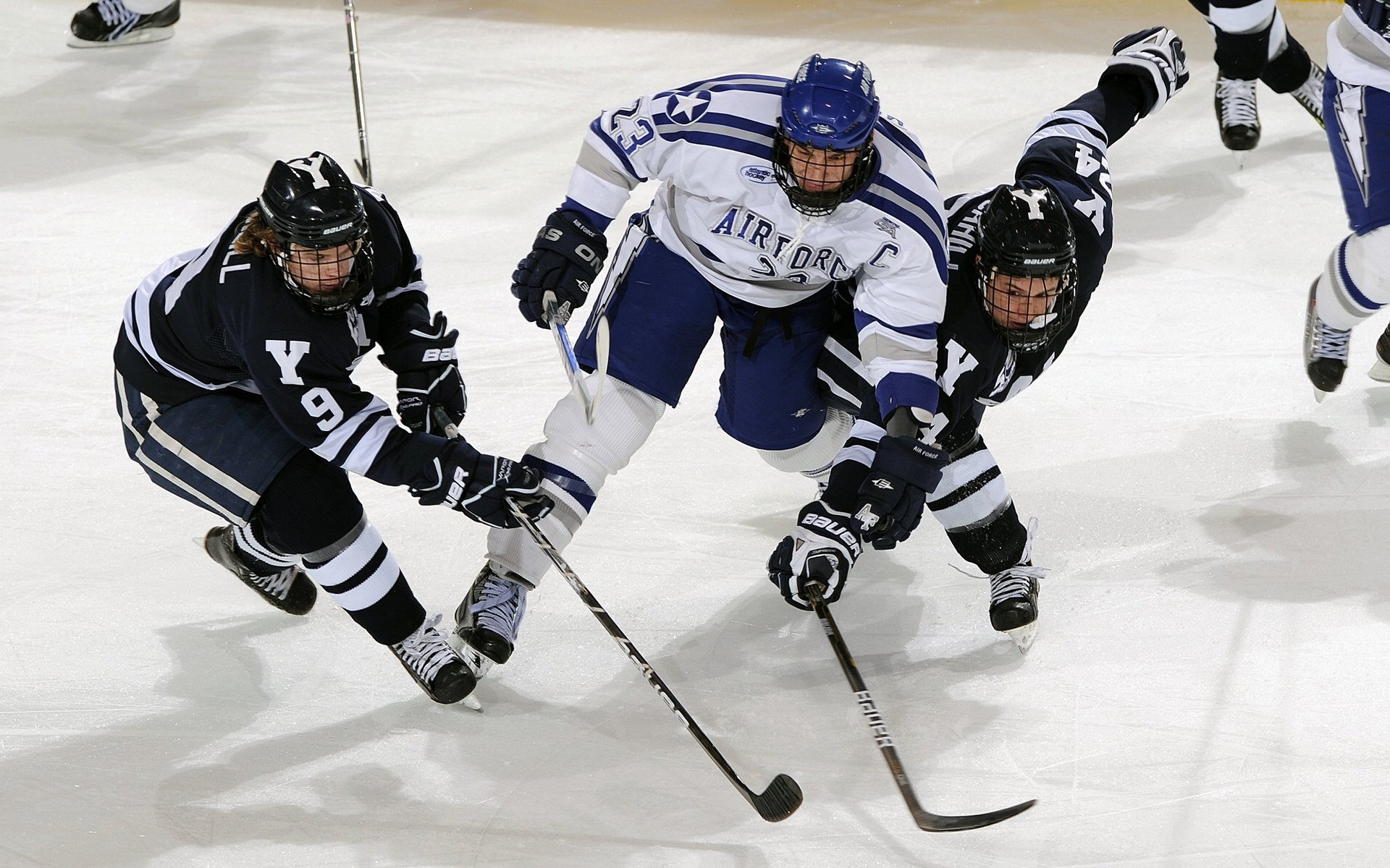 法甲巨星表现抢眼，精彩进球与精彩扑救交相辉映，法甲全场